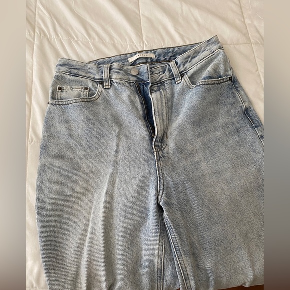 PacSun light wash 90s boyfriend jeans | size 27 | perfect condition, never worn - Picture 2 of 4